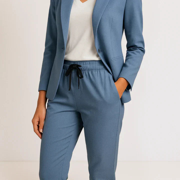 Mónica | Elegancia moderna en un conjunto cómodo