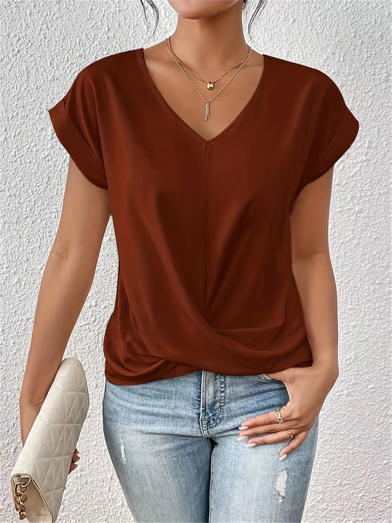 Cleo | Camiseta casual con escote en forma de corazón