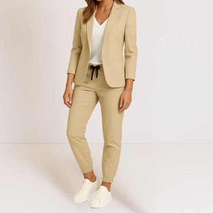 Mónica | Elegancia moderna en un conjunto cómodo