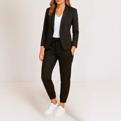 Mónica | Elegancia moderna en un conjunto cómodo