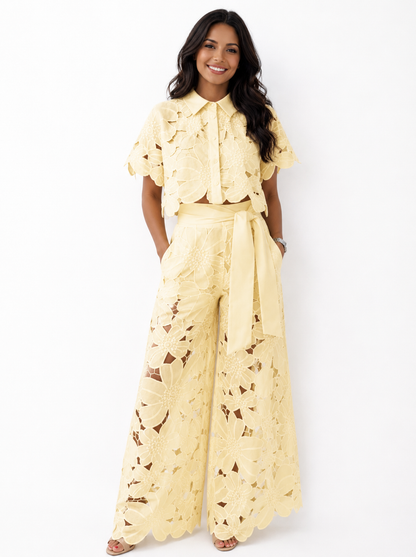 Carla • Conjunto de Encaje Floral
