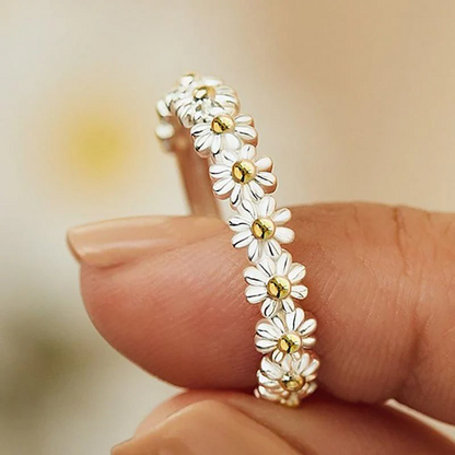 Anillo ajustable de plata y esmaltes pintados a mano con margaritas