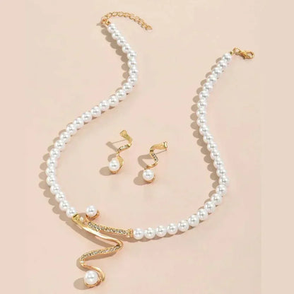 Juego de collar y pendientes de perlas naturales