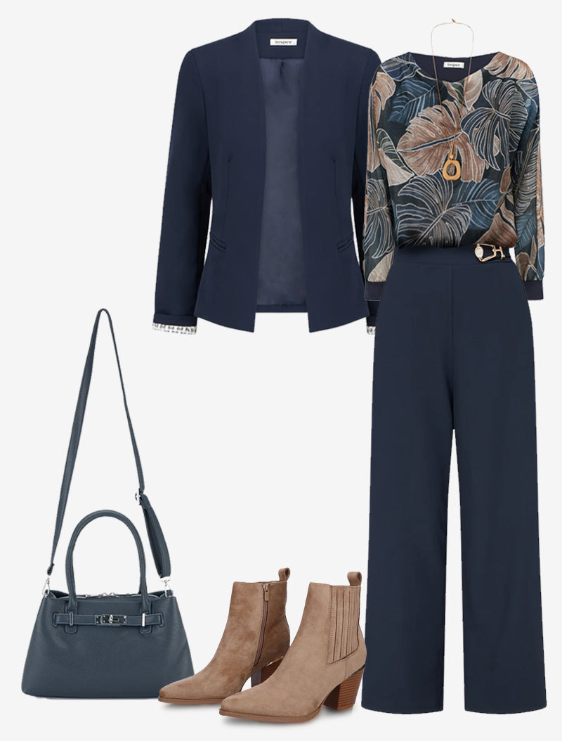 Blazer Nayan Navy combinado en look de otoño - AURA MILANO