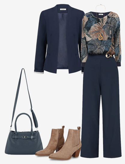 Pantalón Nayan Navy combinado en look de otoño - AURA MILANO