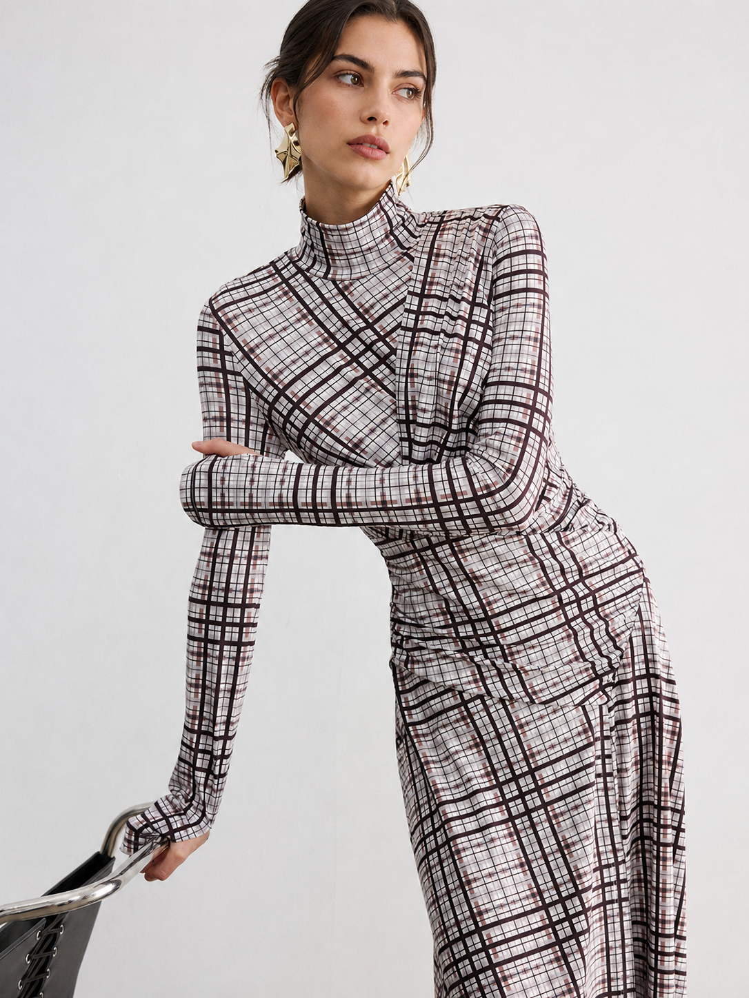 Cuadros Milano — marrón: detalle del cuerpo y estampado.