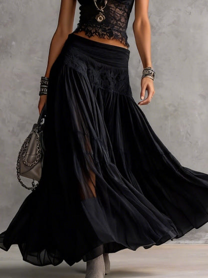 Adriana - Conjunto elegante con encaje y falda plisada