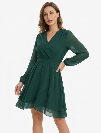 Vestido Yadra Verde Oscuro combinado en look de temporada - AURA MILANO